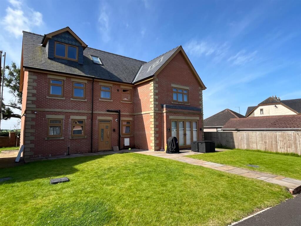 Main image of property: Oxcliffe Road, Heaton With Oxcliffe