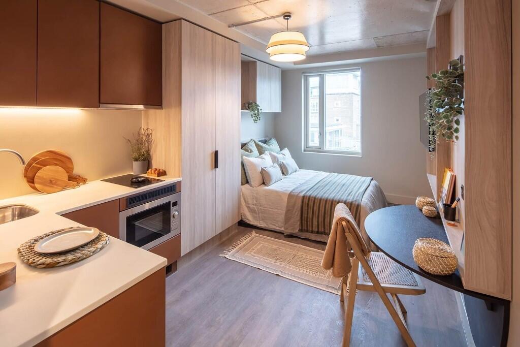 Main image of property: Chatfield Road, London, SW11