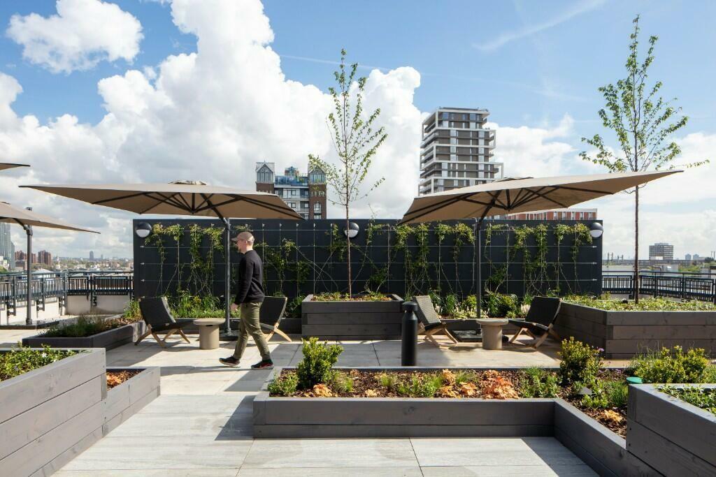 Main image of property: Chatfield Road, London, SW11