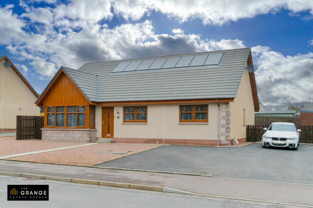 3 bedroom detached bungalow for sale in Ladysbridge Drive, Banff, AB45