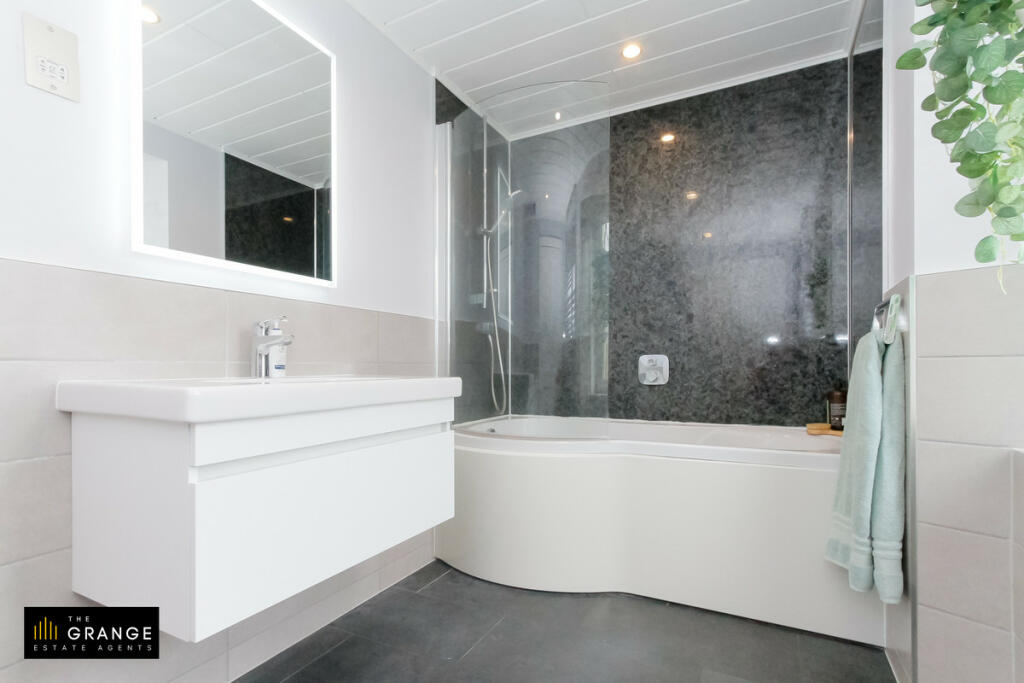 Additional property image - 137 High Street, New Pitsligo, AB43