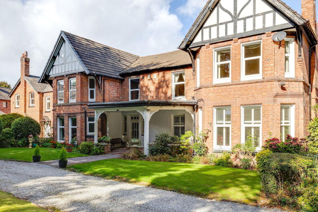 Main image of property: Exceptional Ground Floor Apartment in Whitegate