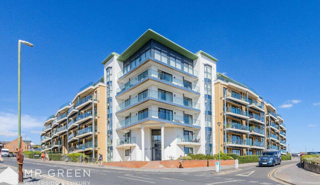 2 bedroom apartment for sale in The Point, Spa Road, Bournemouth, Dorset, BH5 1BS, BH5