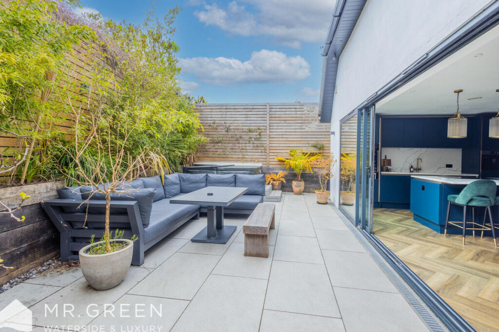 Additional property image - Old Bridge Road, Iford, Bournemouth, BH6 5RG