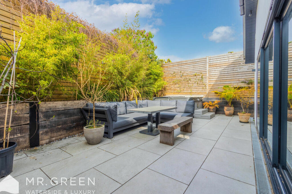 Additional property image - Old Bridge Road, Iford, Bournemouth, BH6 5RG