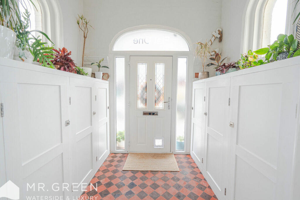 Additional property image - Southbourne Overcliff Drive, Bournemouth, BH6 3PL