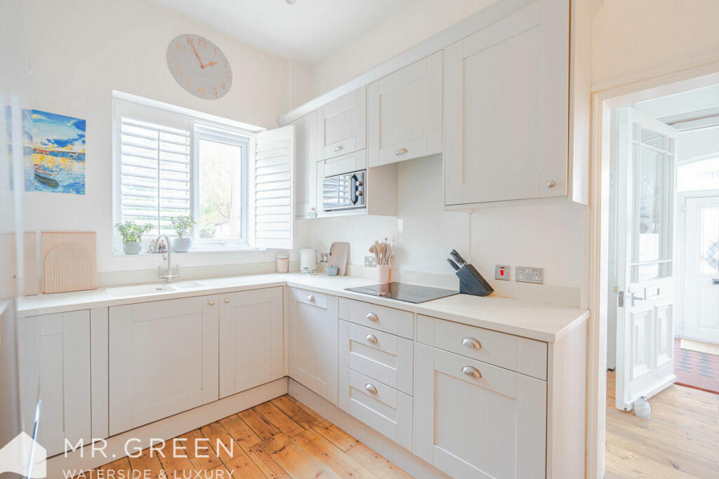 Additional property image - Southbourne Overcliff Drive, Bournemouth, BH6 3PL