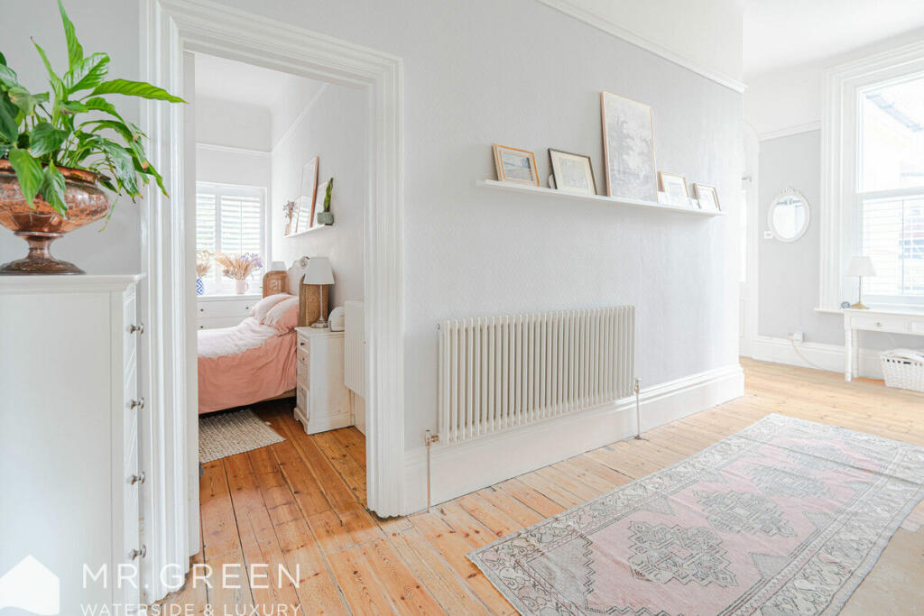 Additional property image - Southbourne Overcliff Drive, Bournemouth, BH6 3PL
