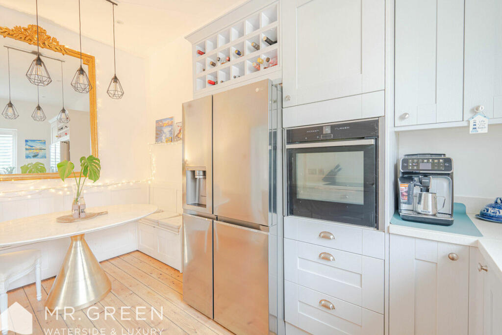 Additional property image - Southbourne Overcliff Drive, Bournemouth, BH6 3PL