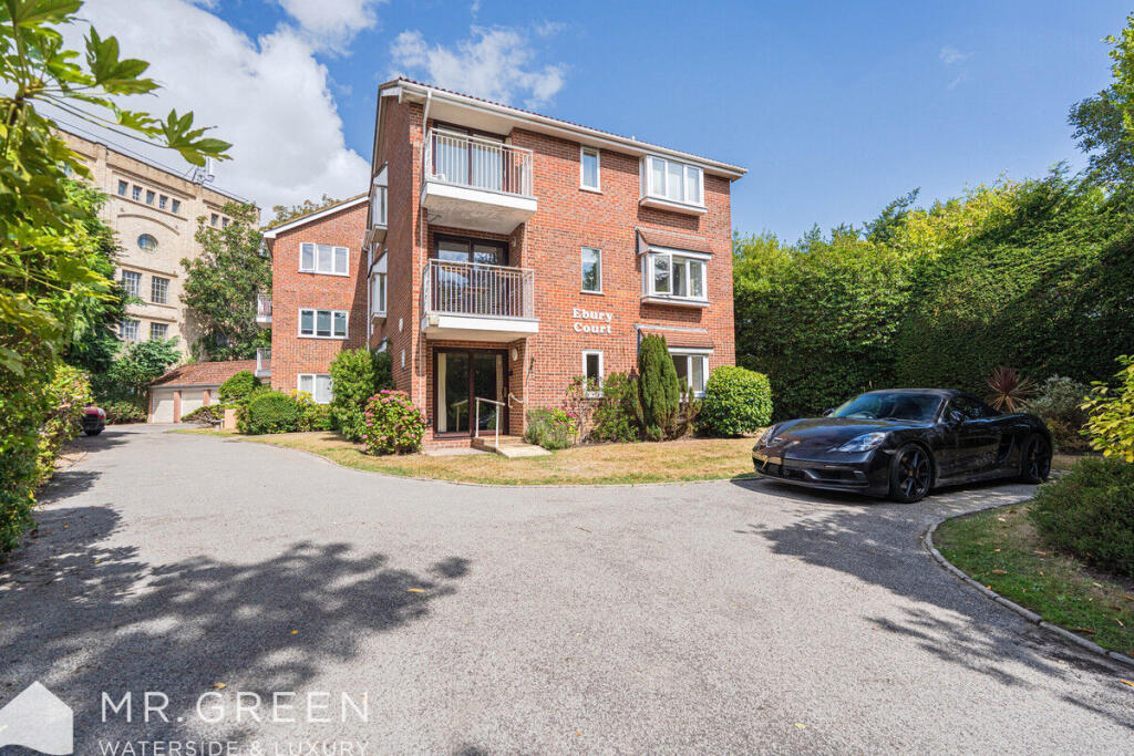 Main image of property: Ebury Court, 5 Grosvenor Road, Westbourne, BH4 8BQ