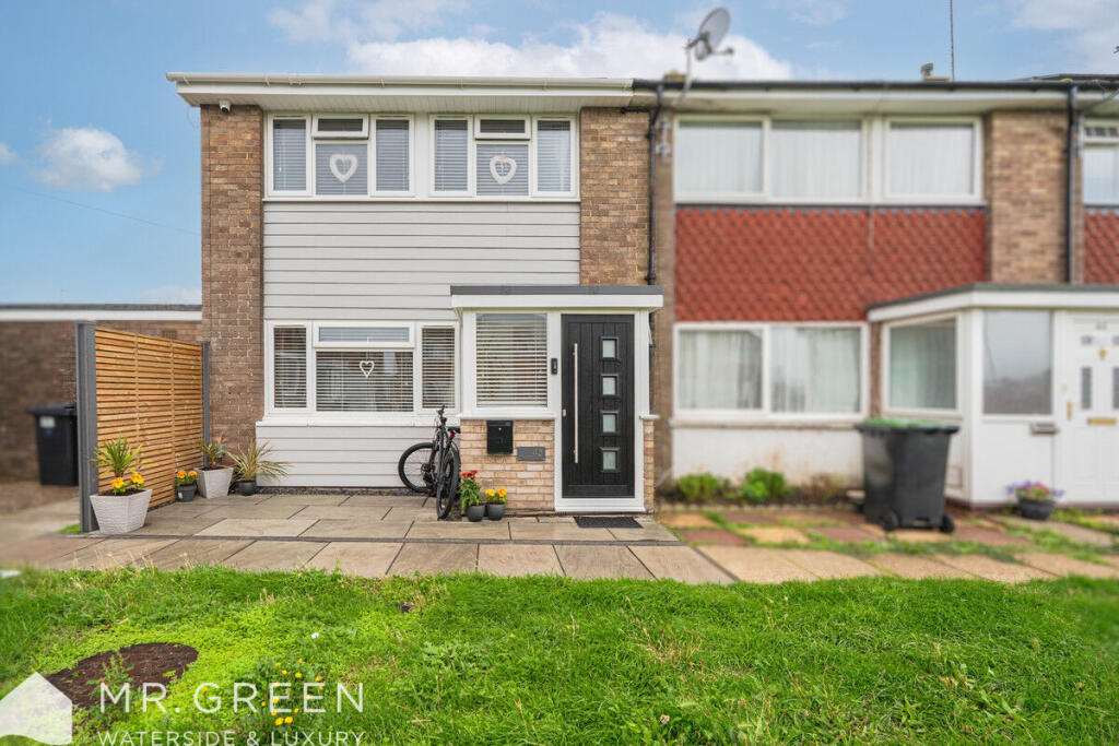 Main image of property: Park Gardens, Christchurch, Dorset, BH23 3PQ