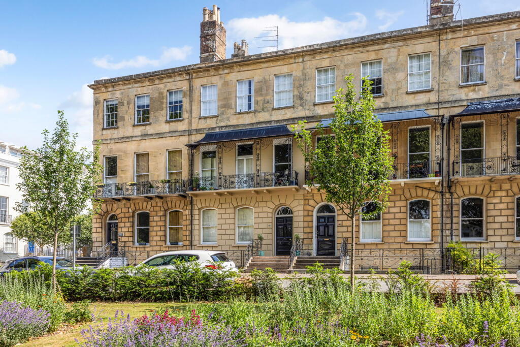 Main image of property: 20 London Road, Cheltenham, GL52