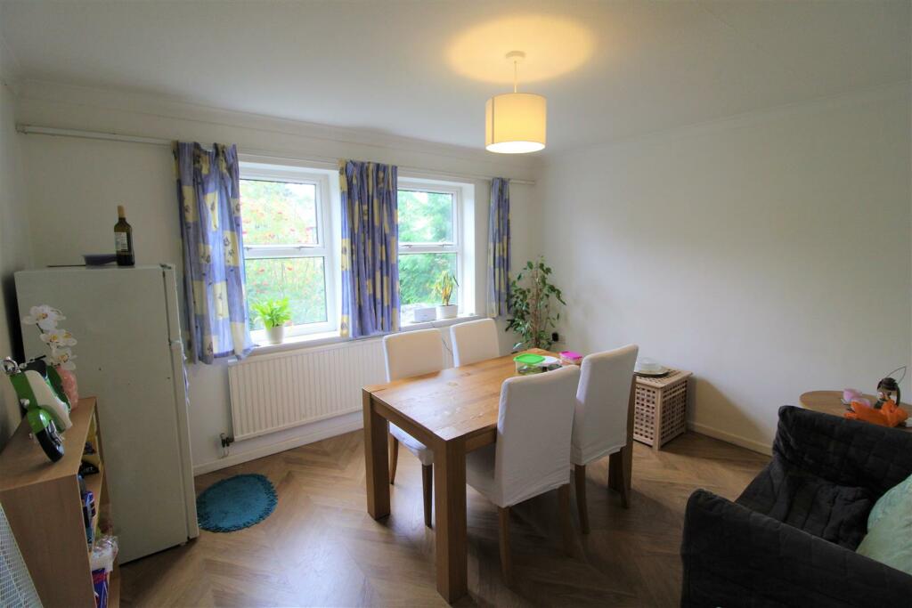 Main image of property: Great 3 Bed Student House In Salisbury Court, Lancaster