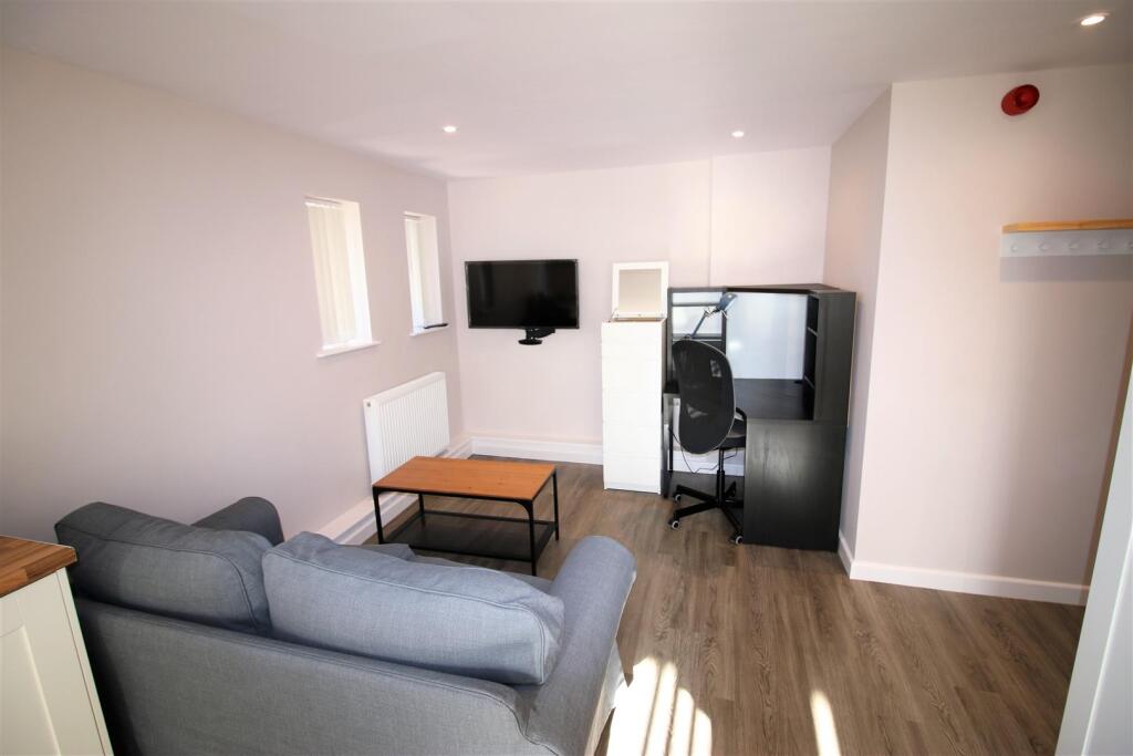 Main image of property: 1 James Lane, Lancaster