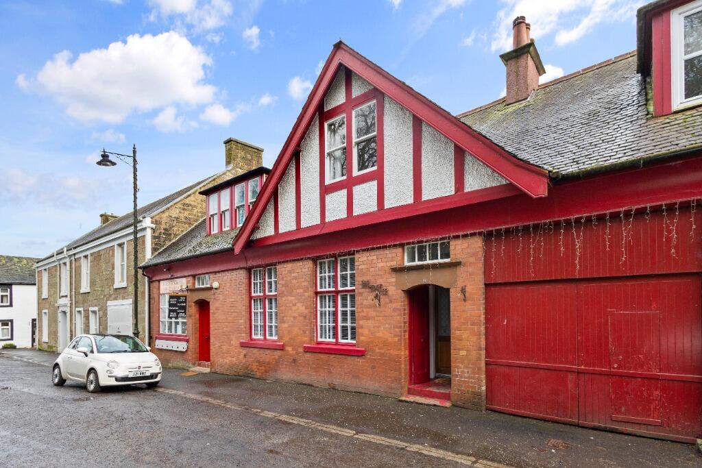 4 bedroom character property for sale in Main Road, Fenwick, East