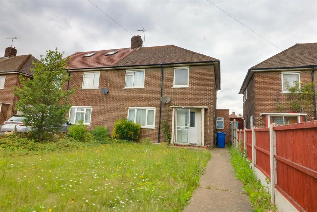 Main image of property: Grays, Thurrock, Essex, RM17