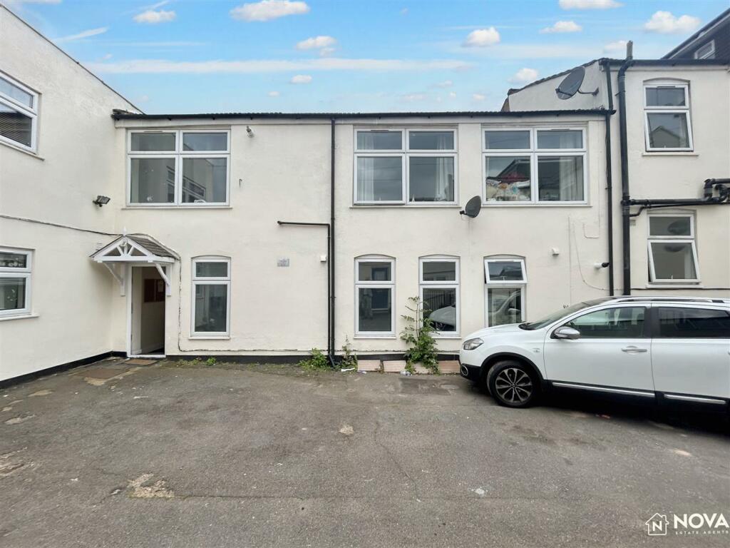 1 bedroom flat for sale in Clarendon Road, Luton, LU2