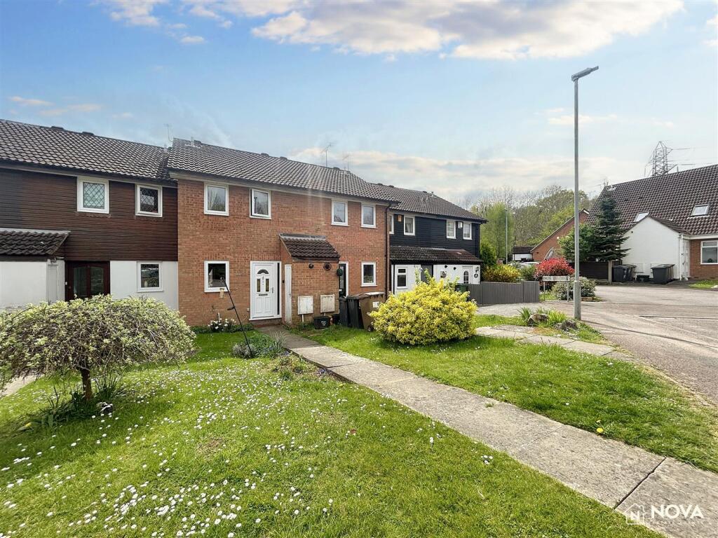 Main image of property: Shingle Close, Luton