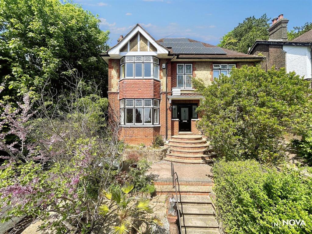 Main image of property: Havelock Rise, Luton