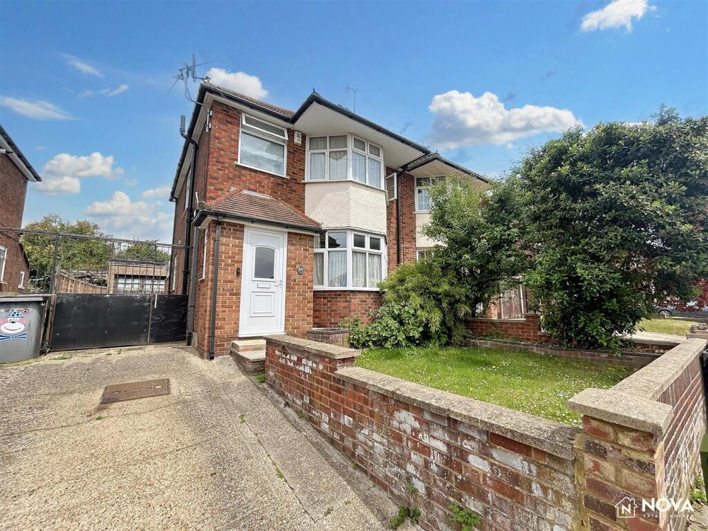 Main image of property: Clevedon Road, Luton