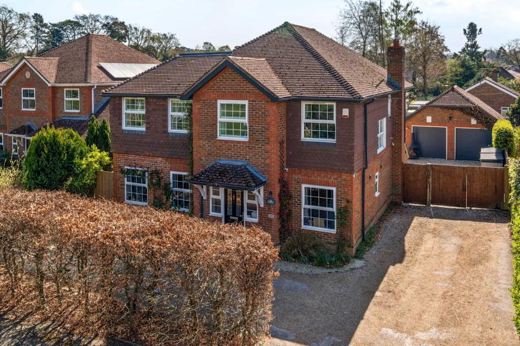 Main image of property: Albany Road, Fleet, GU51 3LY