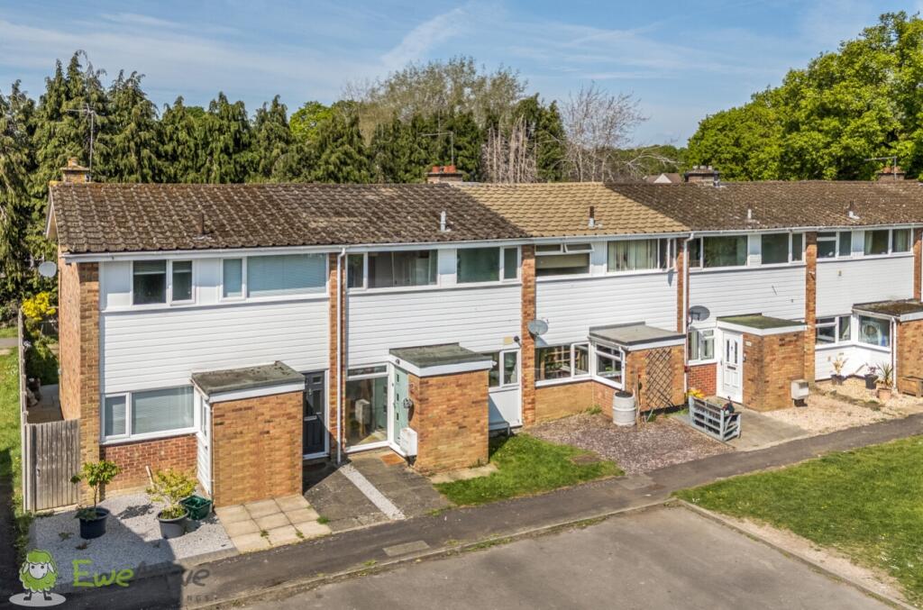 Main image of property: Franklin Avenue, Tadley, Hampshire, RG26