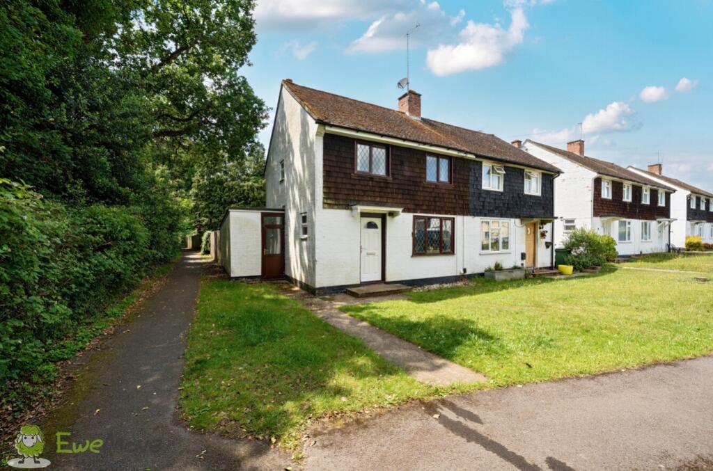 Main image of property: Deanswood Road, Tadley, Hampshire, RG26