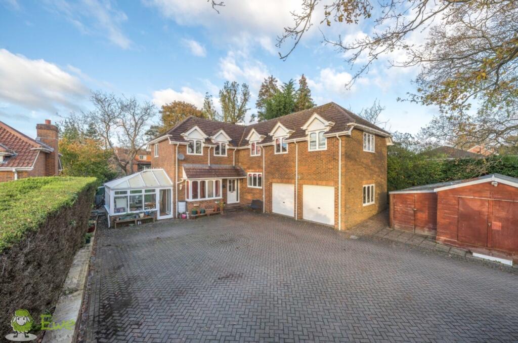 Main image of property: Burney Bit, Pamber Heath, Tadley, Hampshire, RG26