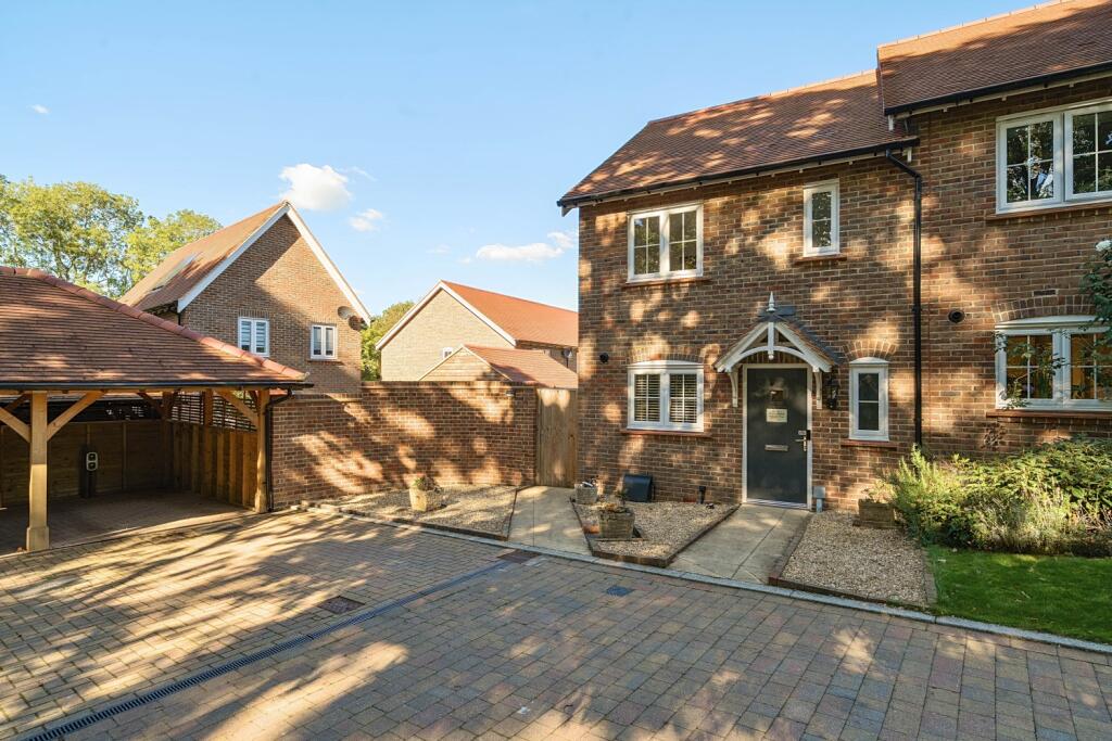 Main image of property: Bennetts Rest, Hook, RG27 9RU