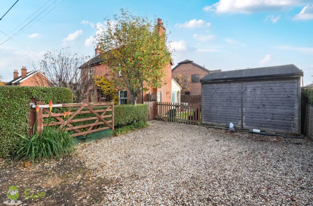 Main image of property: Silchester Road, Pamber Heath, Tadley, Hampshire, RG26