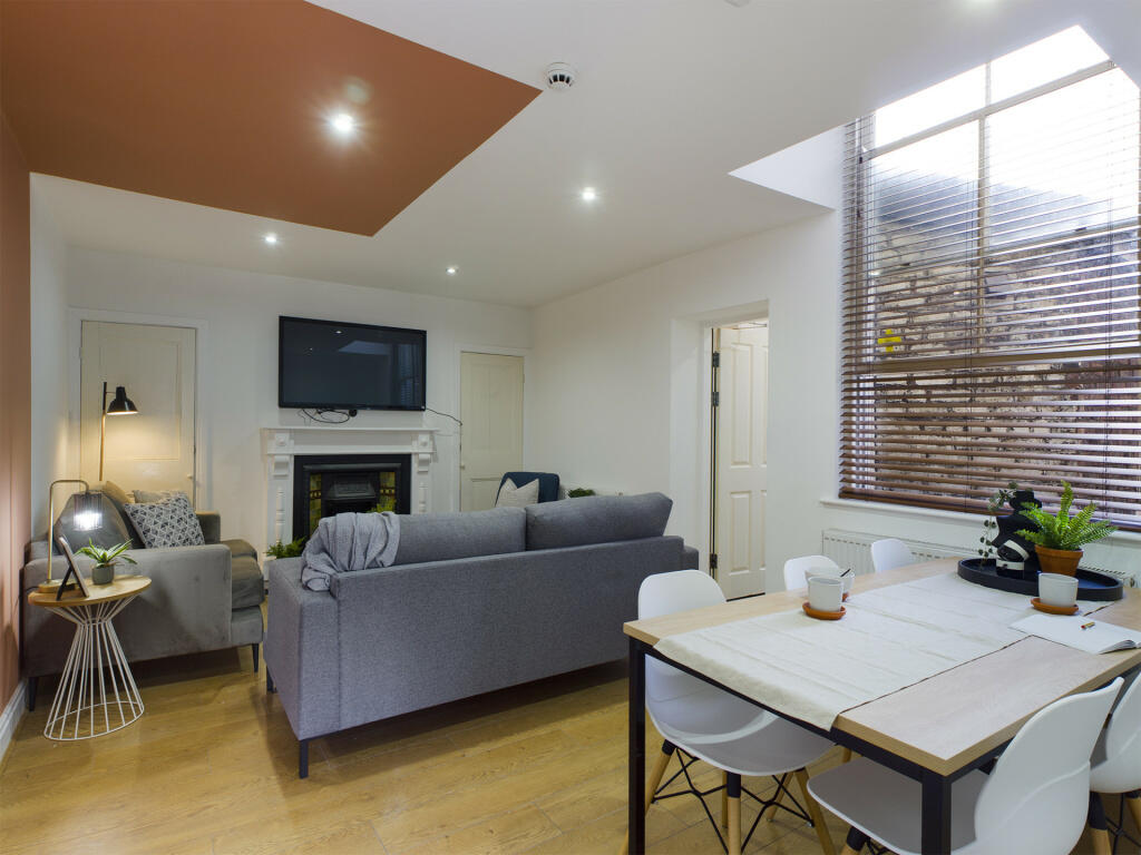 6 bedroom flat for rent in Apartment 1, 1, Langton Road, Liverpool, L15