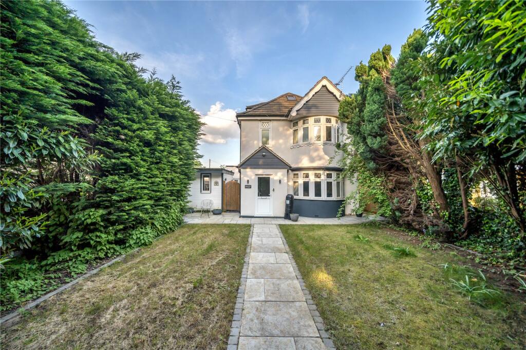 4 bedroom detached house for sale in Mytchett Road, Mytchett, Camberley