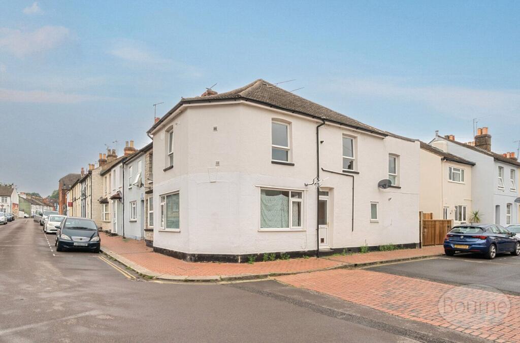 Main image of property: Lysons Road, Aldershot, Hampshire, GU11