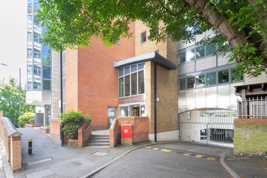 The Courtyard - SW19