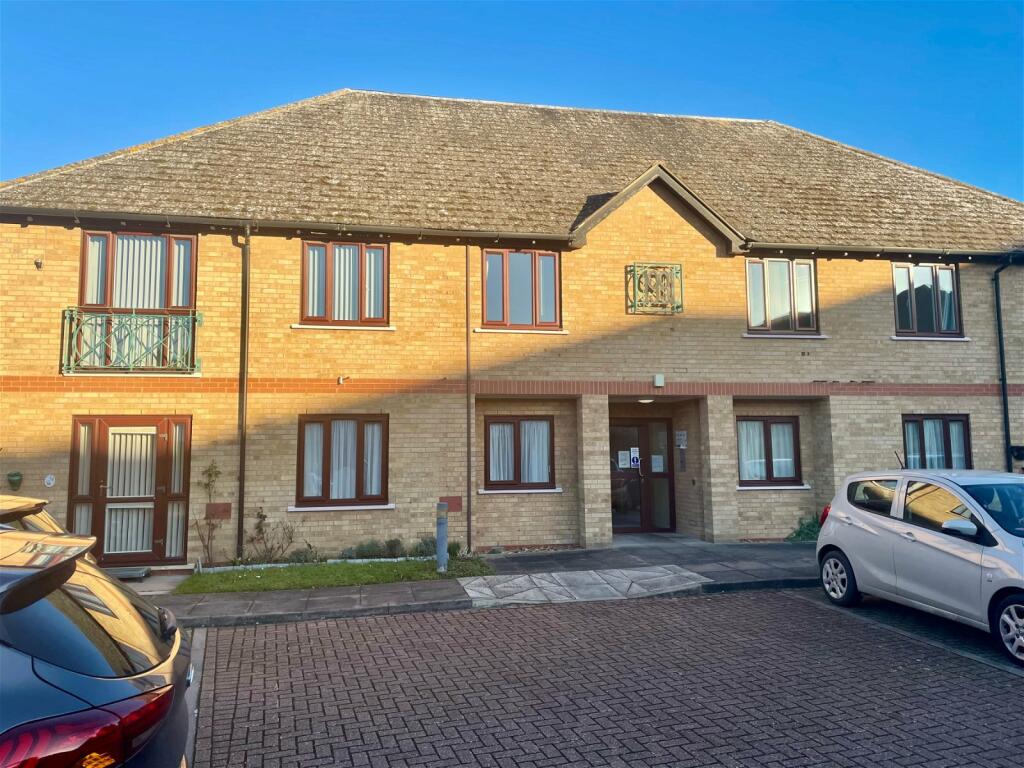 1 bedroom retirement property for sale in Shortmead Street, Biggleswade