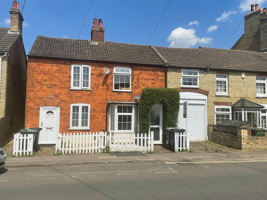 2 bedroom terraced house for sale in Clifton Road, Shefford, SG17 5AG, SG17
