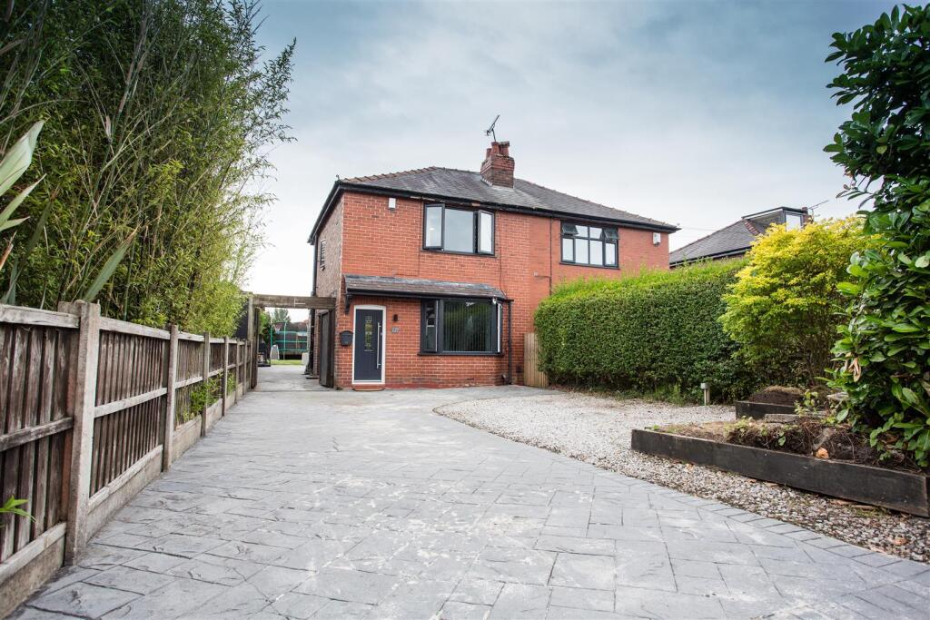 Main image of property: Fearnhead Lane, Fearnhead, Warrington