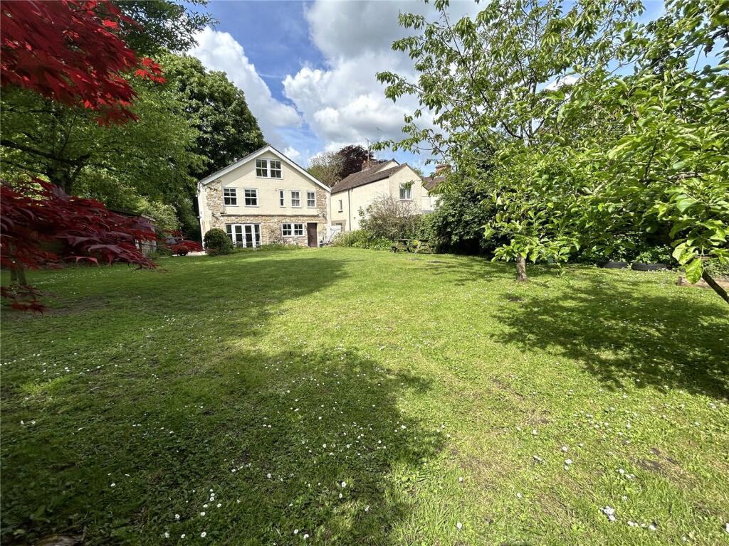 5 bedroom detached house for sale in Greens Lane, Wroughton, Swindon, SN4