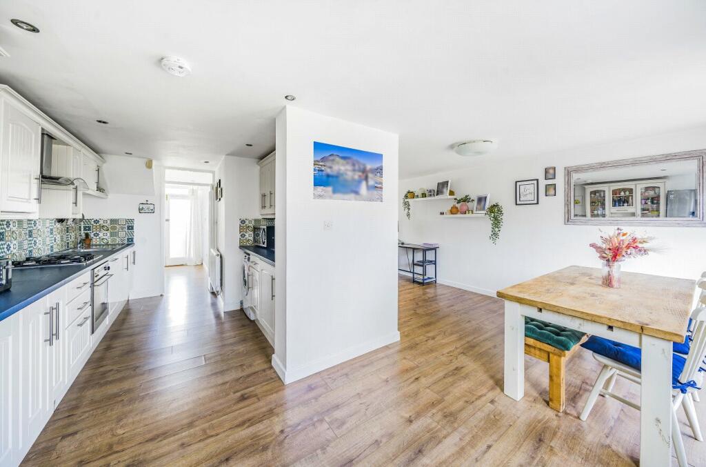 3 bedroom semidetached house for sale in St Ambrose Close, Covingham