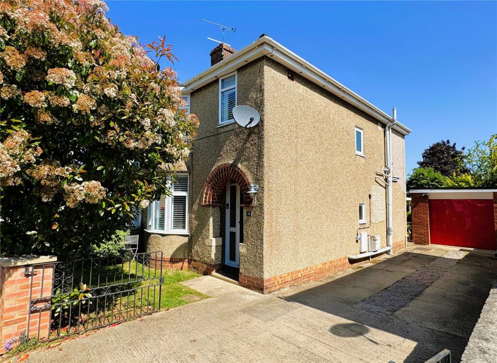 Main image of property: Beechwood Road, Chippenham, Wiltshire, SN14