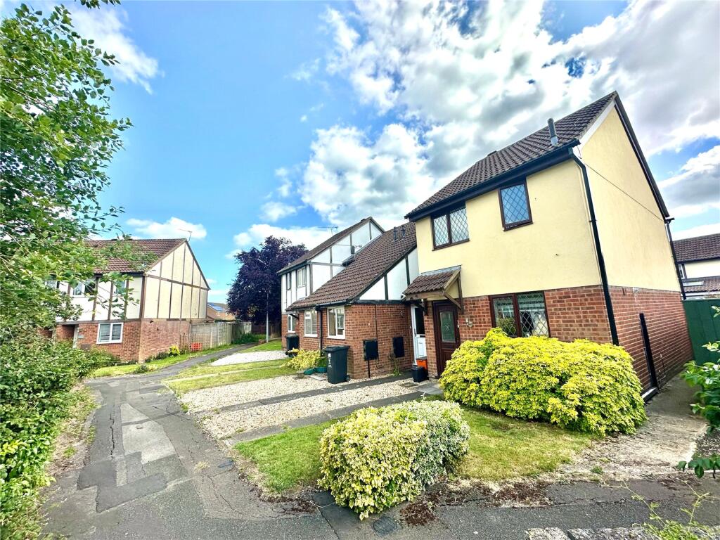 Main image of property: Cuckoos Mead, Covingham, Swindon, SN3