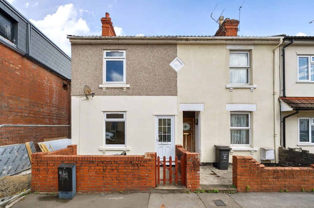 3 bedroom end of terrace house