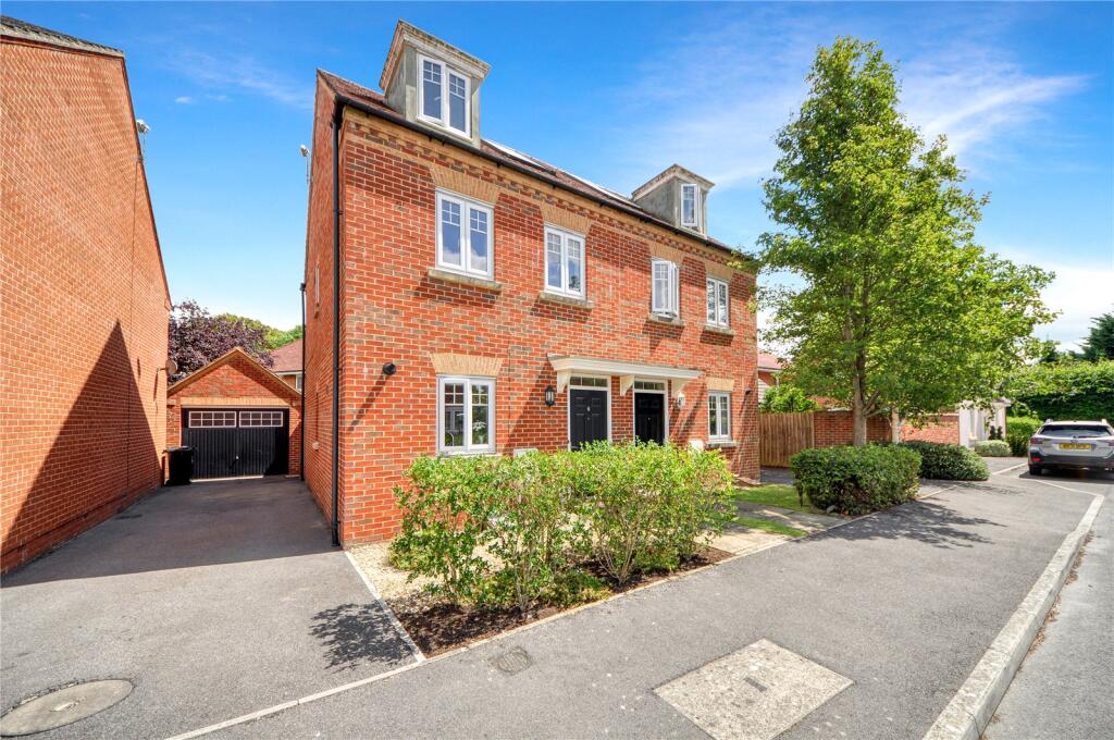 Main image of property: Lords Close, Alexandra Park, Wroughton, Swindon, SN4