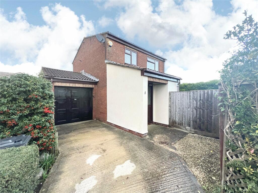 3 bedroom detached house for sale in St Albans Close, Rodbourne