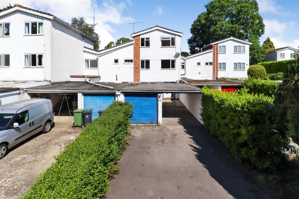 Main image of property: Alphington Green, Frimley, Camberley, Surrey, GU16