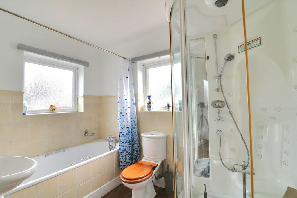 Additional image 14 of Guest House, Walton On The Naze, CO14