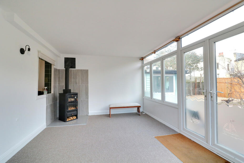 Additional image 13 of Guest House, Walton On The Naze, CO14