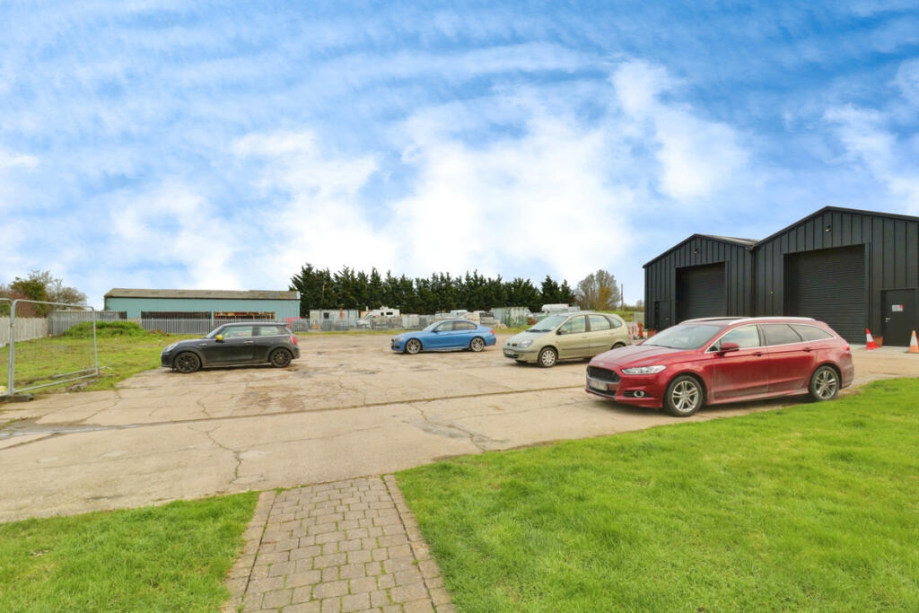 Additional property image - Southmonster Road, Chelmsford, CM3