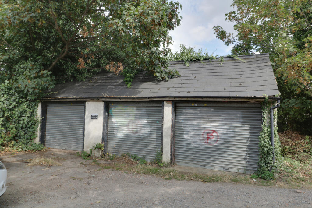 Main image of property: London Road, Benfleet, SS7