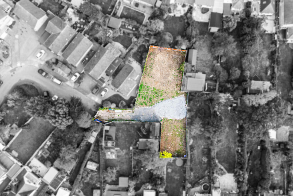 Main image of property: Braken Dell, Rayleigh, SS6